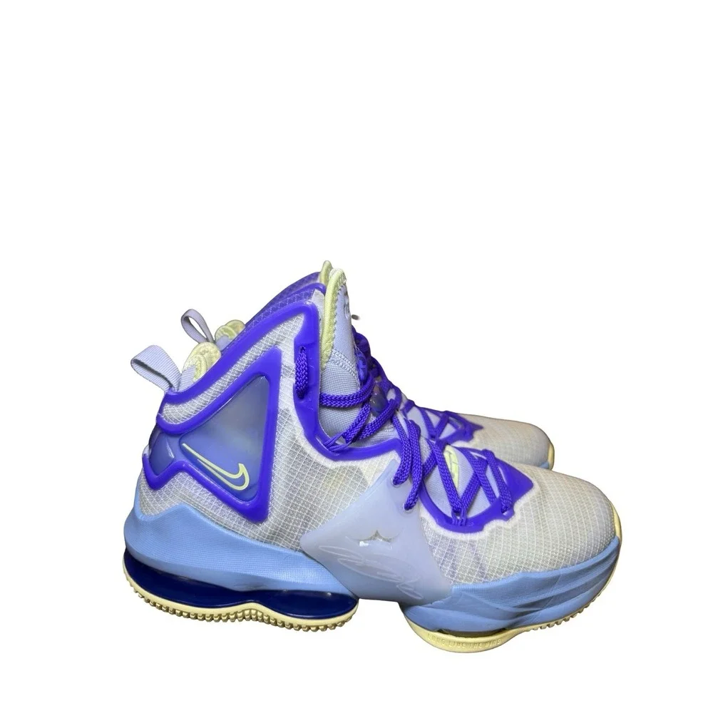 Nike lebron 19